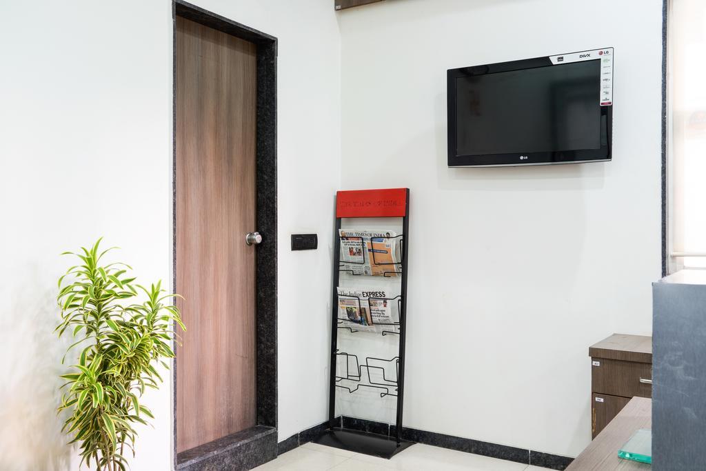 ホテル Treebo Trend Royal Kourt Aurangabad エクステリア 写真