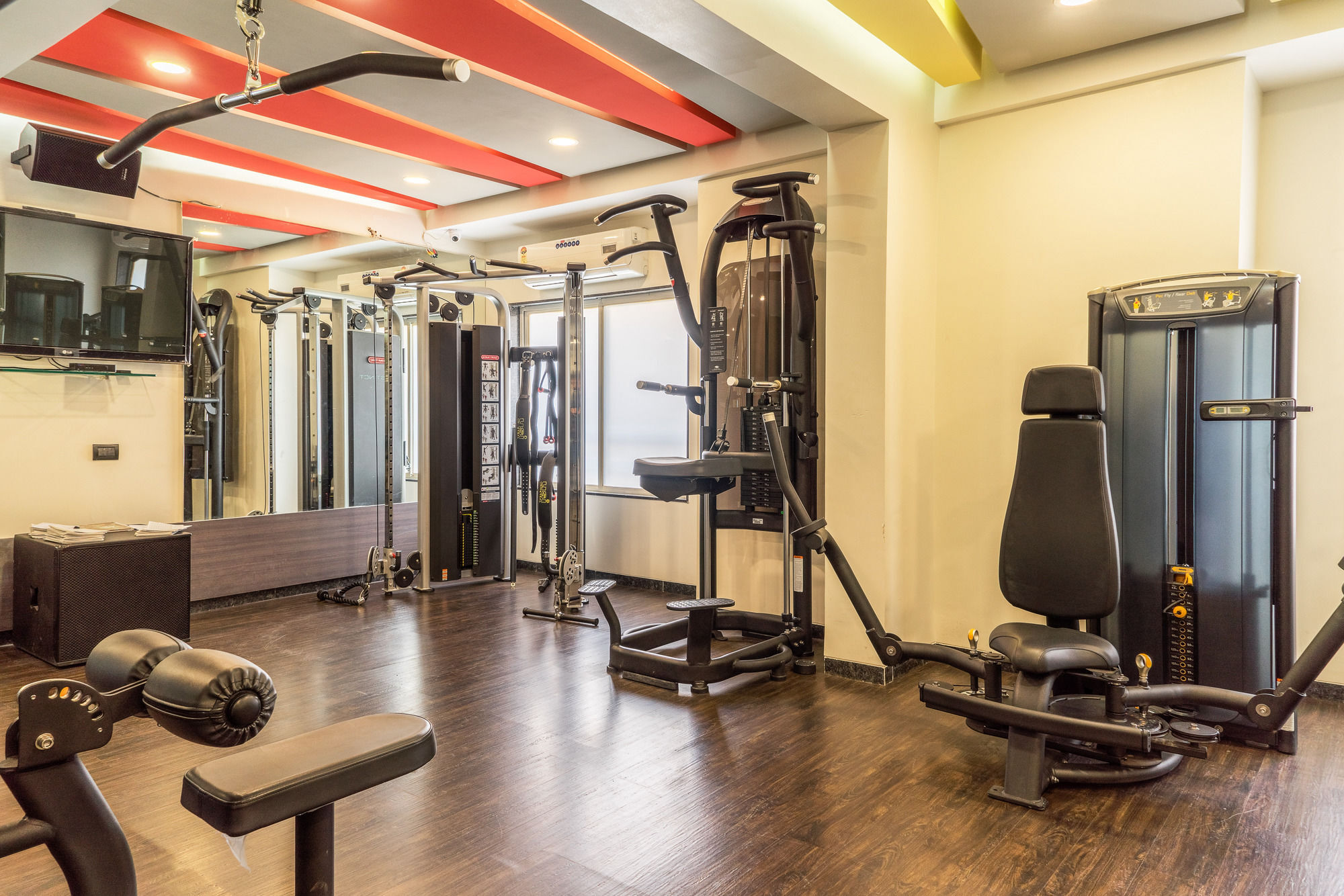 ホテル Treebo Trend Royal Kourt Aurangabad エクステリア 写真