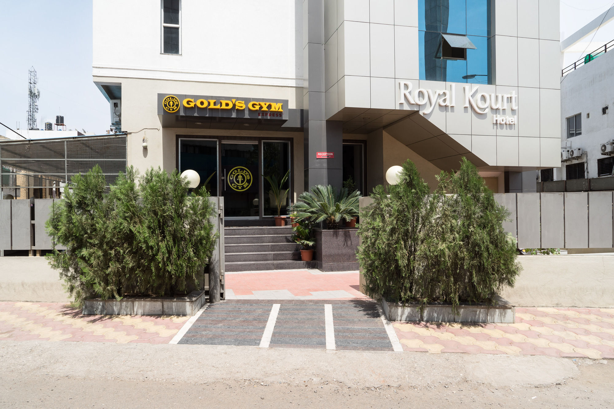 ホテル Treebo Trend Royal Kourt Aurangabad エクステリア 写真